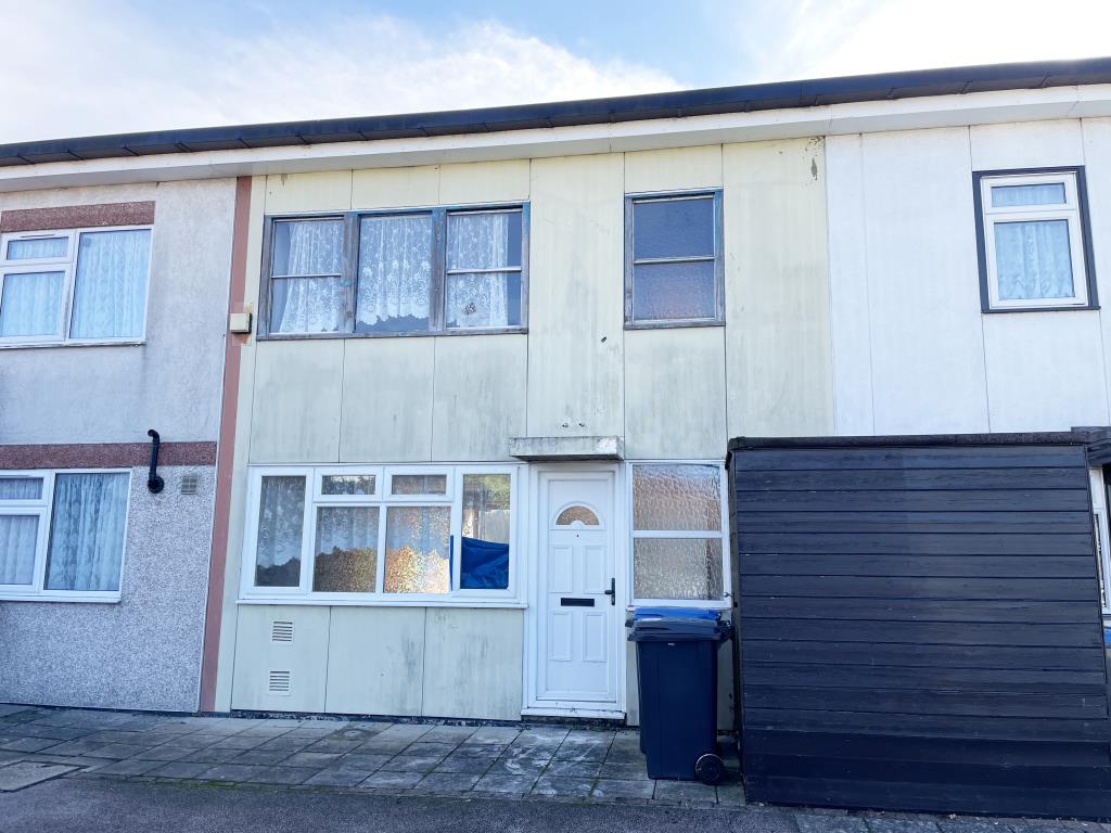 Lot: 54 - TERRACE HOUSE FOR REFURBISHMENT AND IMPROVEMENT - outside image of house from pedestrian street level